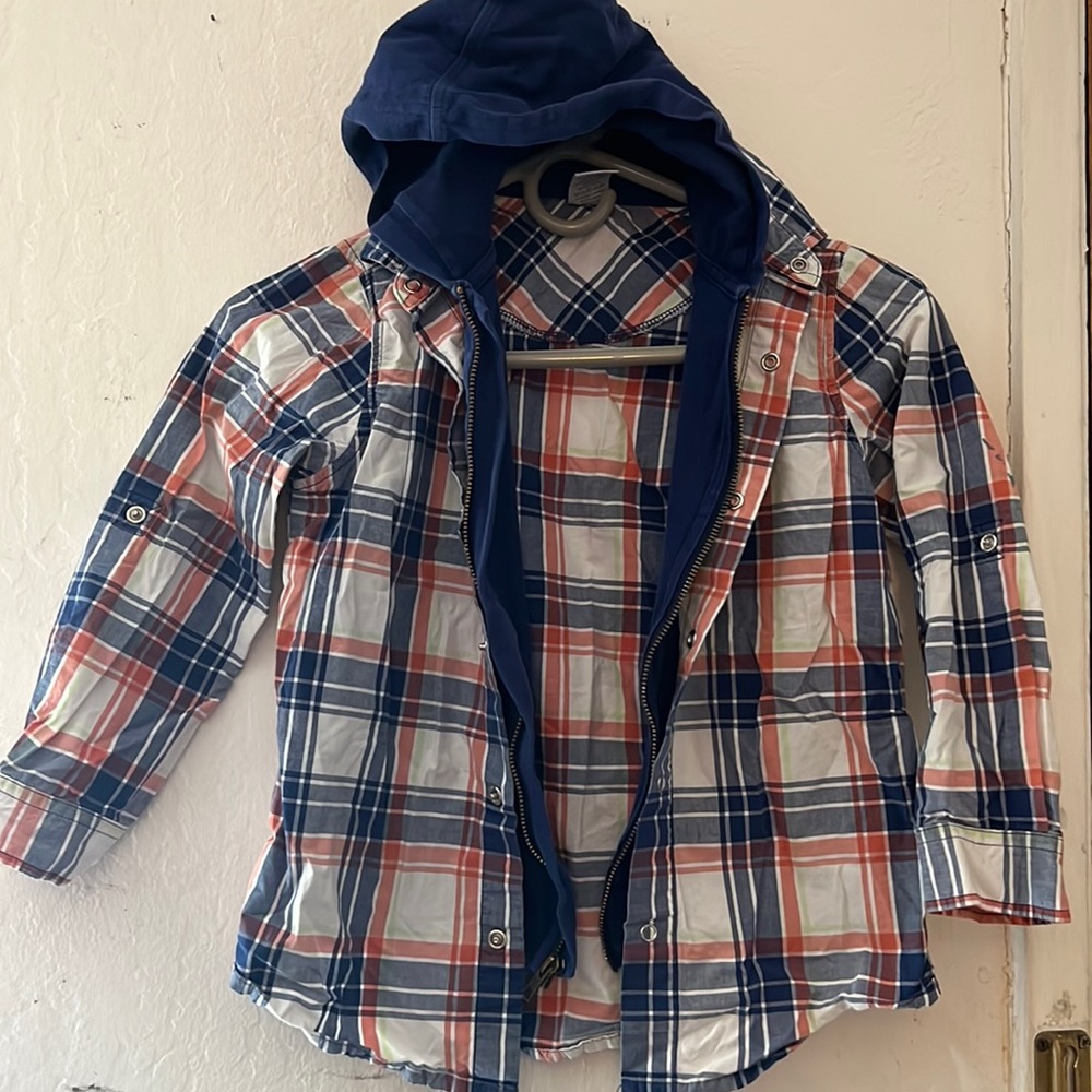 Boys long sleeves polo shirt with hood